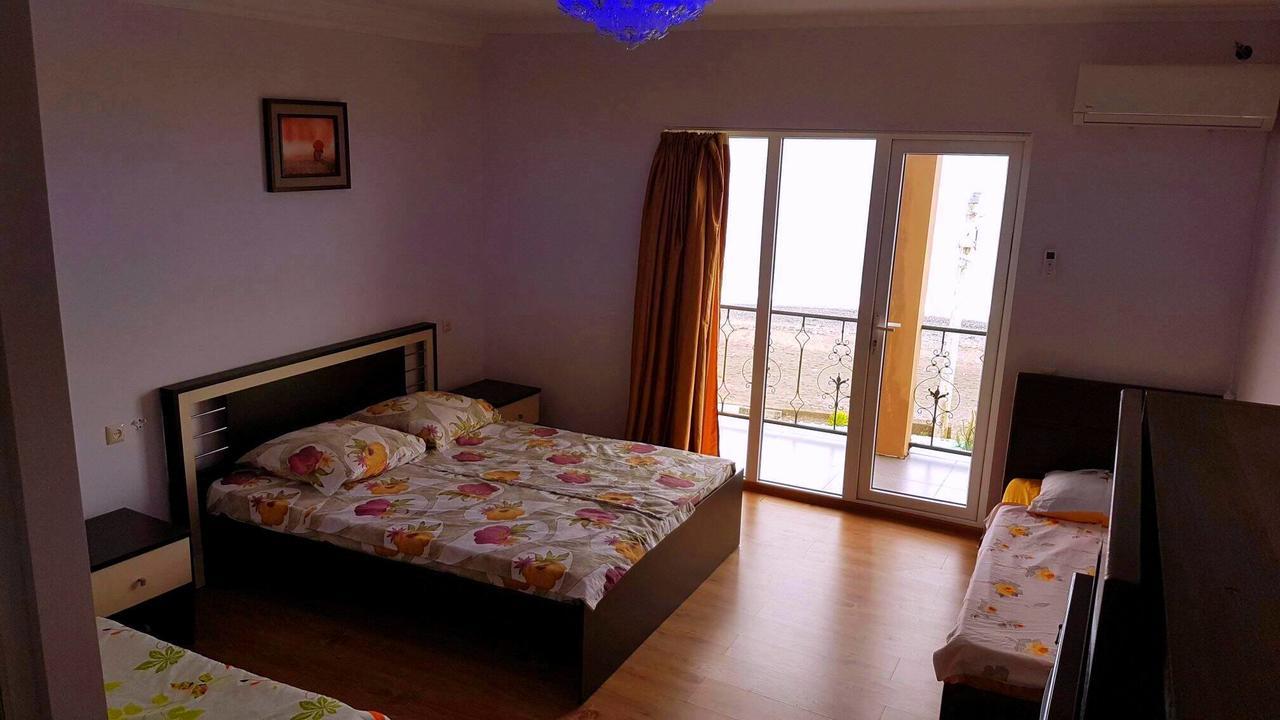 Kobuleti Lalima House Hotel Екстериор снимка